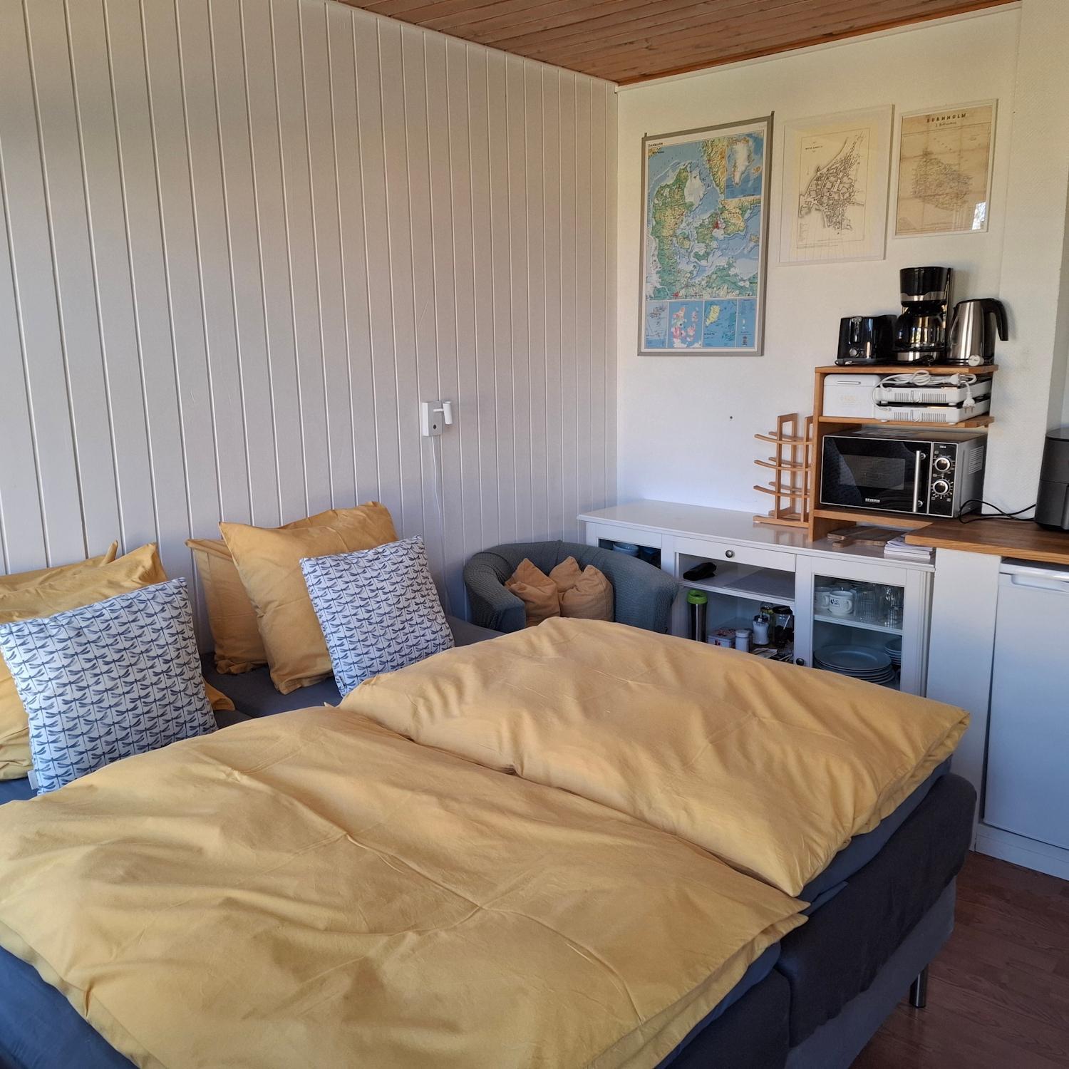 The Fig Studio - "Den Gule Svane" Guest House - Near Ronne & Beach エクステリア 写真